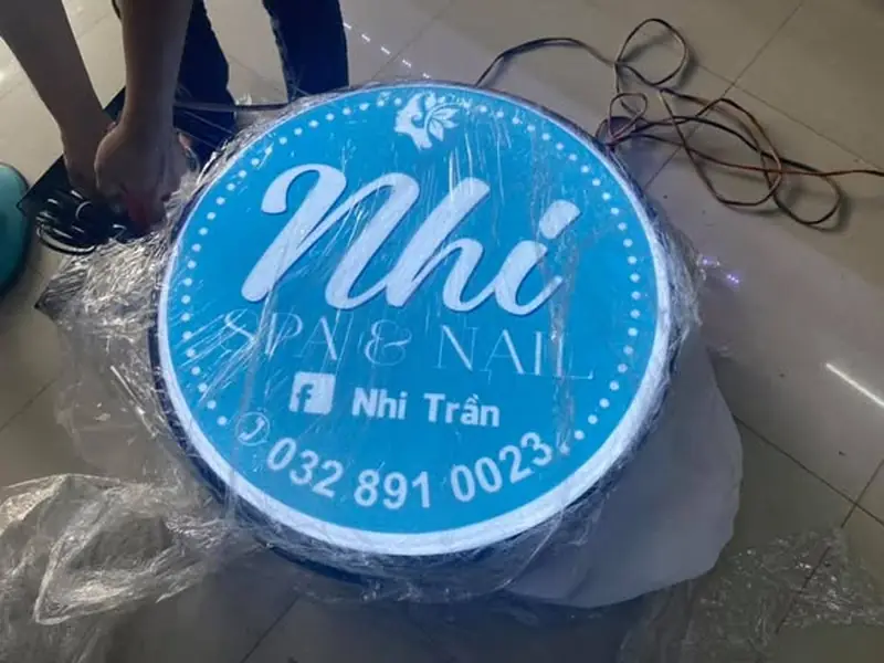 Nhi Spa & Nail — biển tròn